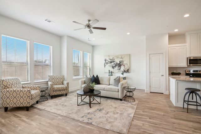 104 Samuel Street, Lewisville, TX 75057