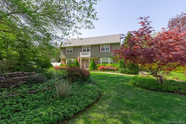 7 Lake Lane, Lake Grove, NY 11755