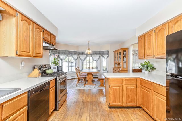 7 Lake Lane, Lake Grove, NY 11755