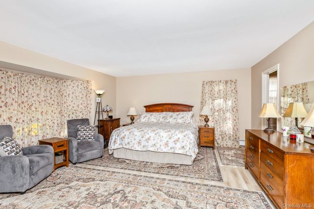 7 Lake Lane, Lake Grove, NY 11755