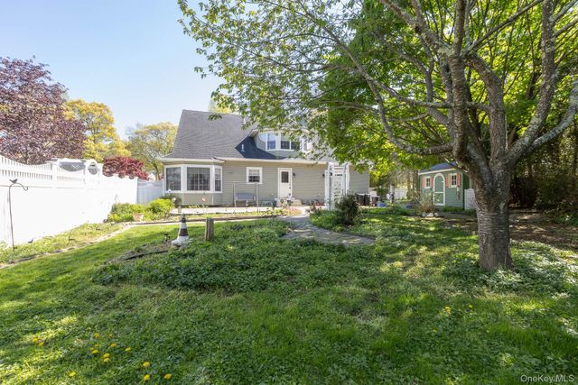 7 Lake Lane, Lake Grove, NY 11755