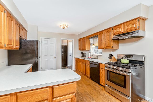 7 Lake Lane, Lake Grove, NY 11755