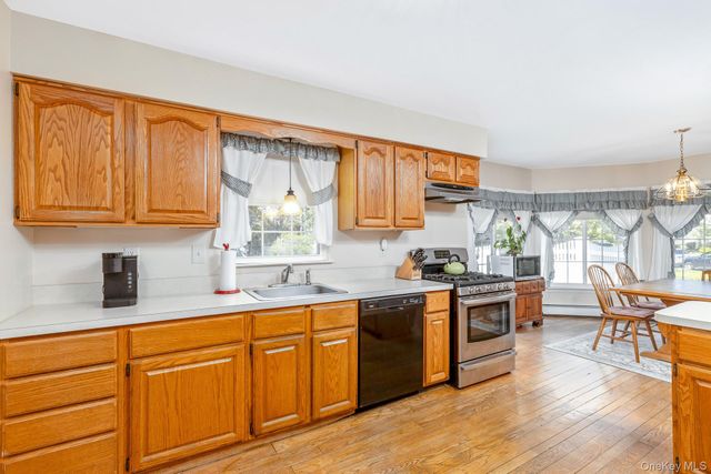 7 Lake Lane, Lake Grove, NY 11755