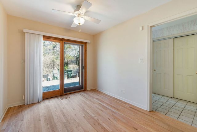 1449 S Shore Court, Barrington, IL 60010