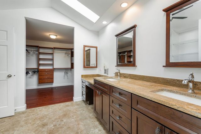 1449 S Shore Court, Barrington, IL 60010