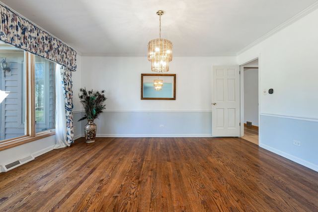 1449 S Shore Court, Barrington, IL 60010