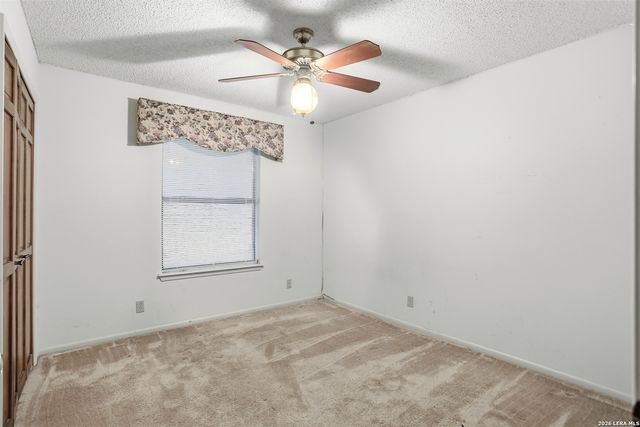 4523 Spotted Oak Woods, San Antonio, TX 78249