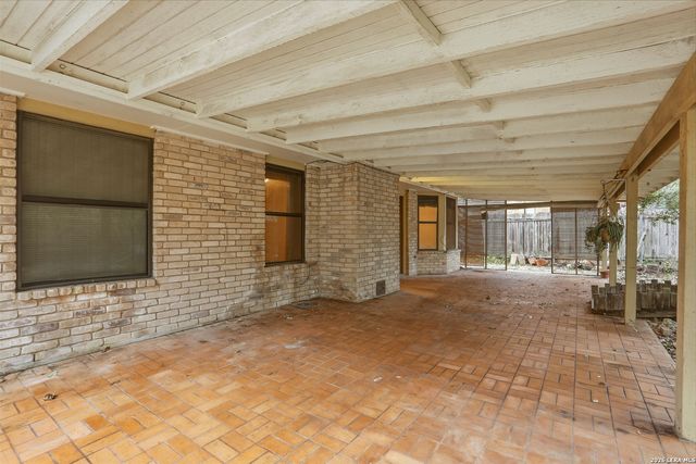 4523 Spotted Oak Woods, San Antonio, TX 78249