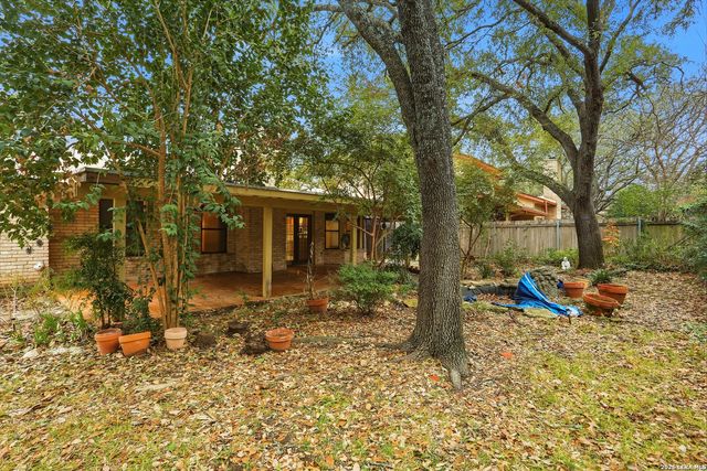 4523 Spotted Oak Woods, San Antonio, TX 78249