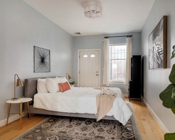 877 Harrison Ave 6, Boston, MA 02118