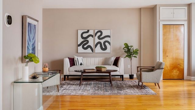 877 Harrison Ave 6, Boston, MA 02118