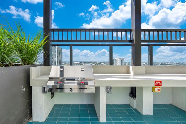 11 E 6th Street 2201, Miami, FL 33132