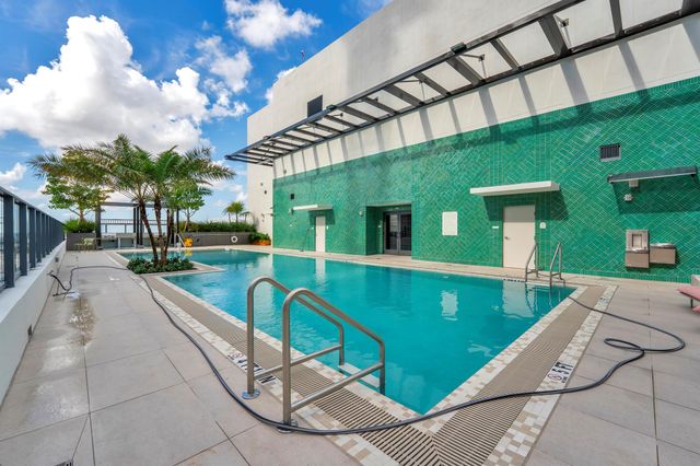 11 E 6th Street 2201, Miami, FL 33132