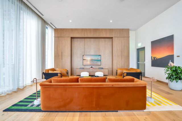 11 E 6th Street 2201, Miami, FL 33132