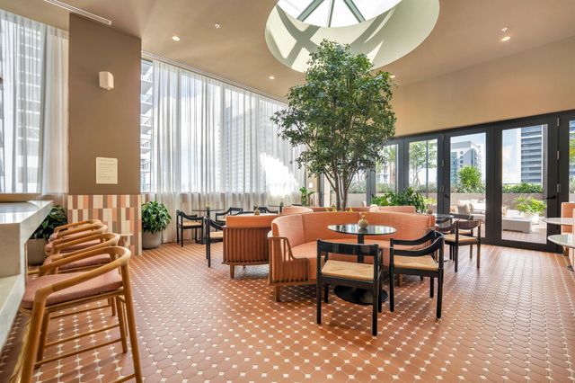 11 E 6th Street 2201, Miami, FL 33132