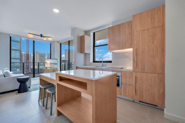 11 E 6th Street 2201, Miami, FL 33132