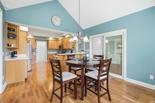 12030 Sycamore Lakes Court, Fort Wayne, IN 46814