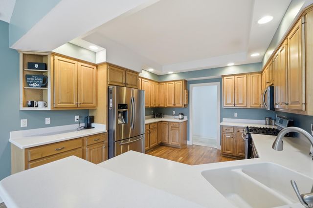 12030 Sycamore Lakes Court, Fort Wayne, IN 46814