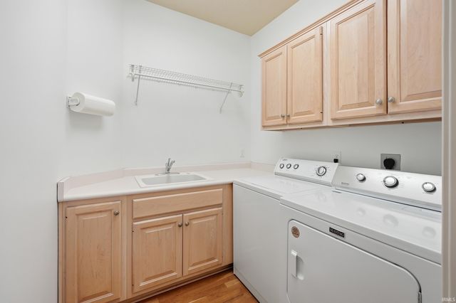 12030 Sycamore Lakes Court, Fort Wayne, IN 46814