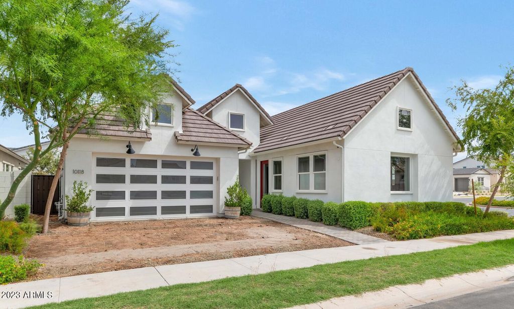 10118 E TESLA Avenue, Mesa, AZ 85212