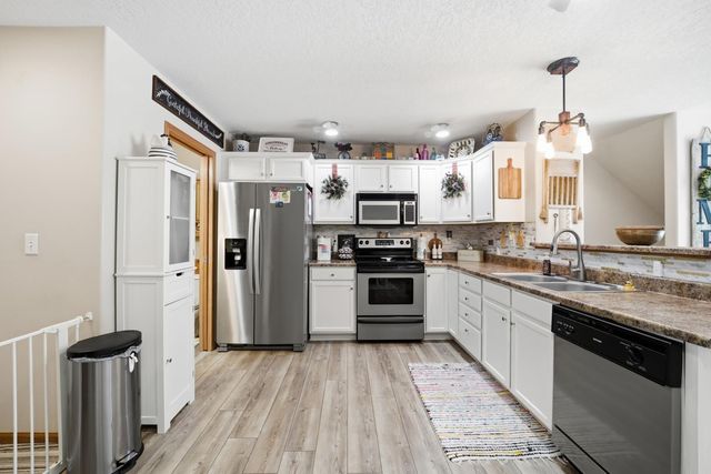 1312 Lois Lane, Waterloo, IA 50702