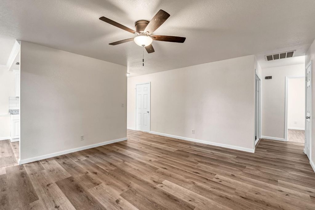 Image 7 of property listing at 1595 N Pleasant Avenue # 101, Fresno, CA 93728