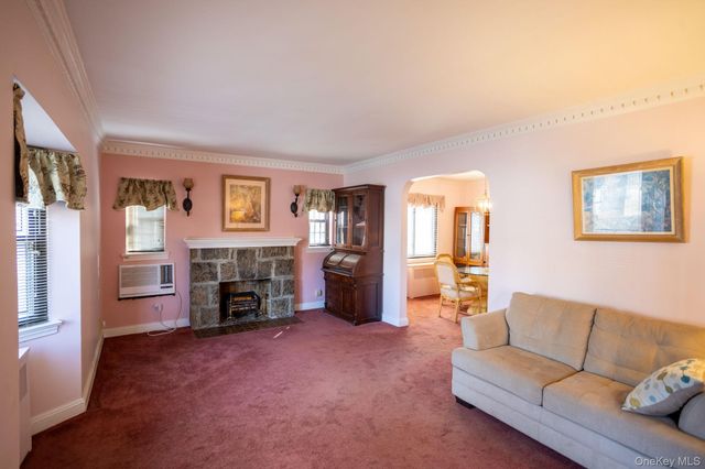 76-14 173rd Street, Fresh Meadows, NY 11366