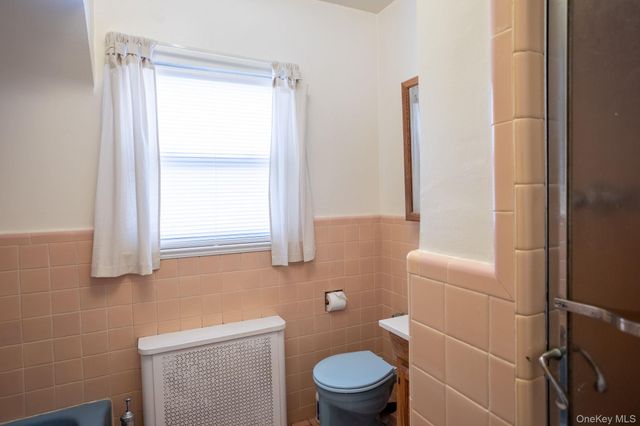 76-14 173rd Street, Fresh Meadows, NY 11366