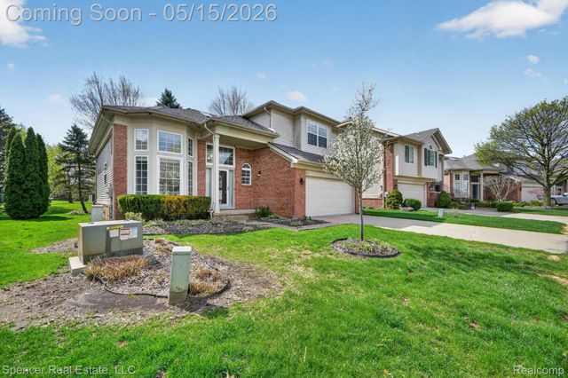 3141 Bridlewood Drive, Oakland Charter Township, MI 48306
