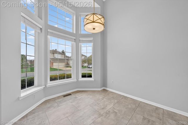3141 Bridlewood Drive, Oakland Charter Township, MI 48306