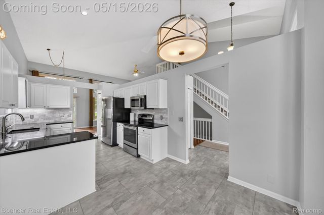 3141 Bridlewood Drive, Oakland Charter Township, MI 48306