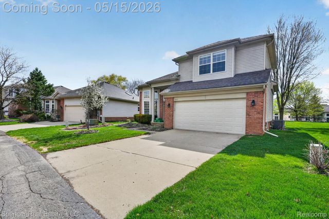 3141 Bridlewood Drive, Oakland Charter Township, MI 48306