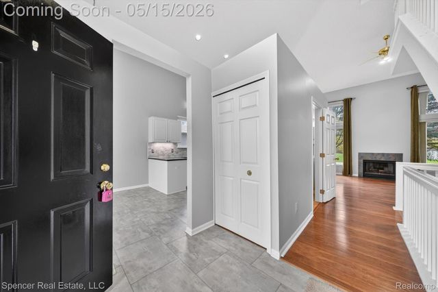 3141 Bridlewood Drive, Oakland Charter Township, MI 48306