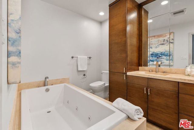 15831 Tobin Way, Sherman Oaks, CA 91403