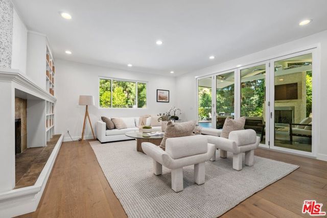 15831 Tobin Way, Sherman Oaks, CA 91403