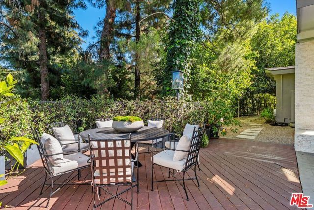 15831 Tobin Way, Sherman Oaks, CA 91403