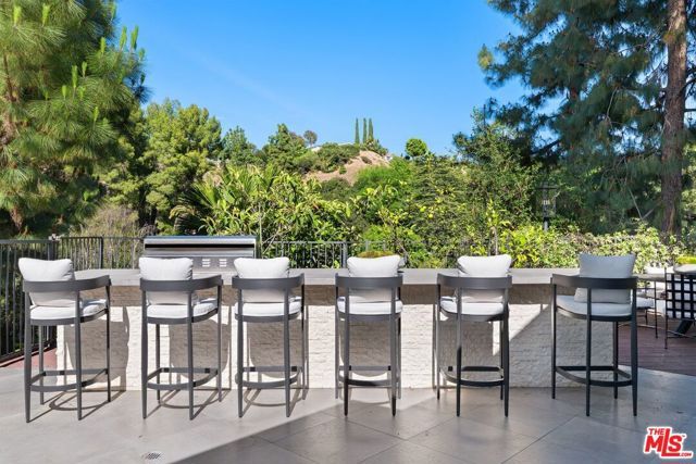 15831 Tobin Way, Sherman Oaks, CA 91403