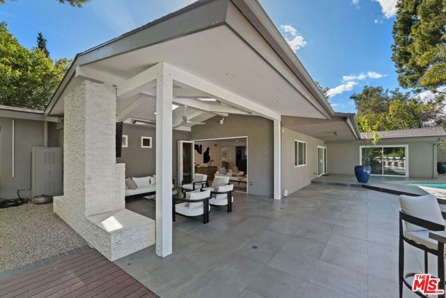 15831 Tobin Way, Sherman Oaks, CA 91403