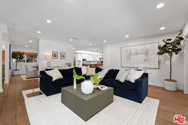 15831 Tobin Way, Sherman Oaks, CA 91403