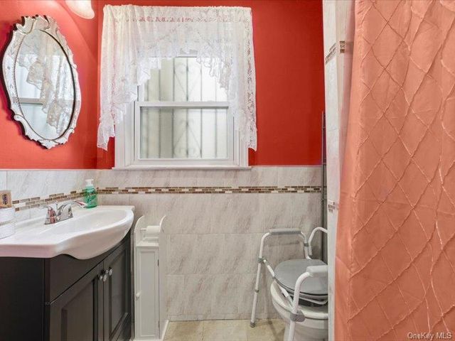 3330 Eastchester Road, Bronx, NY 10469