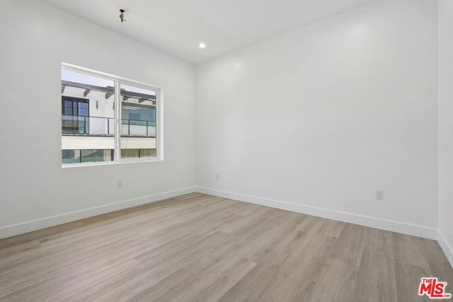 1434 Beverwil Drive 2, Los Angeles, CA 90035