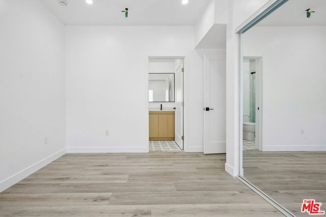 1434 Beverwil Drive 2, Los Angeles, CA 90035
