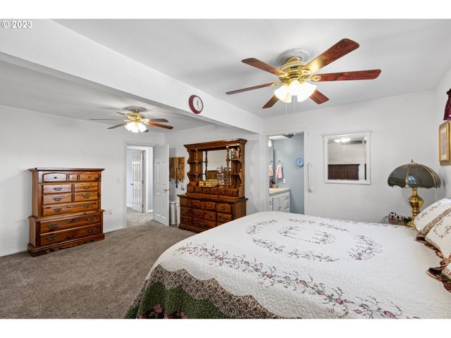 530 MORELAND Ave, Drain, OR 97435