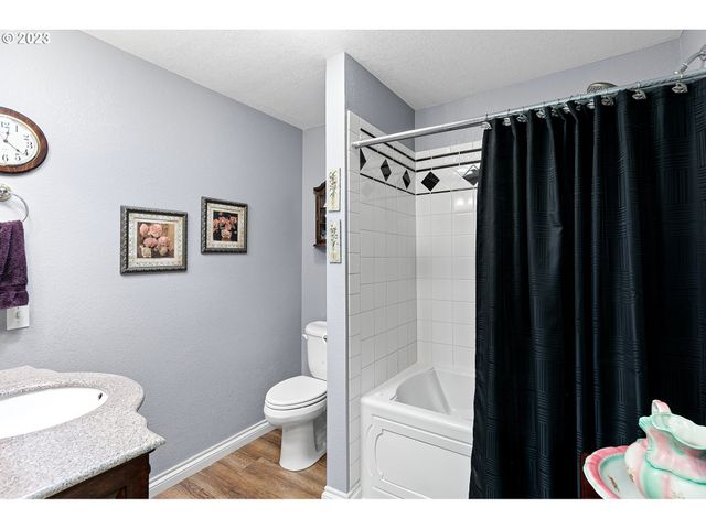 530 MORELAND Ave, Drain, OR 97435