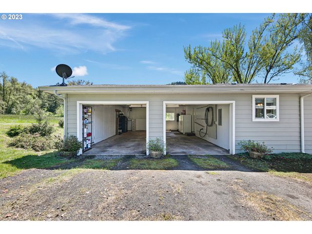 530 MORELAND Ave, Drain, OR 97435