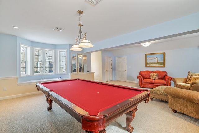 37 Brady Avenue, Salem, NH 03079
