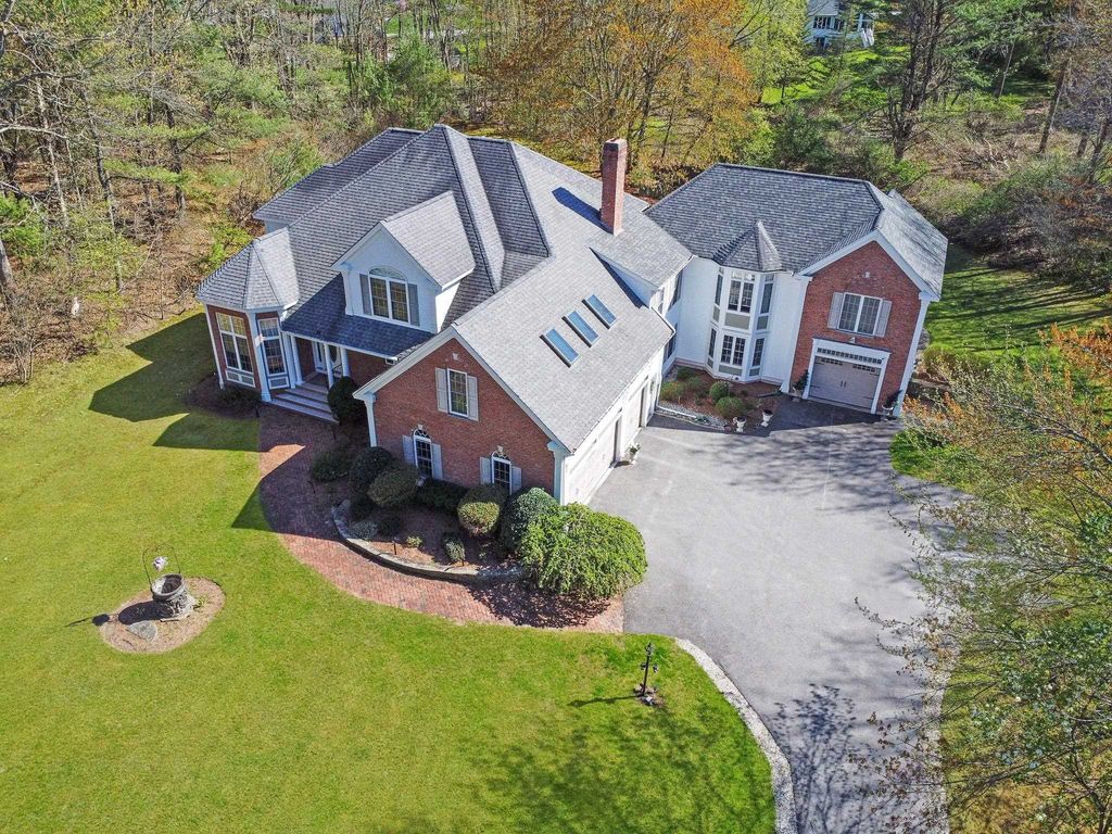 37 Brady Avenue, Salem, NH 03079