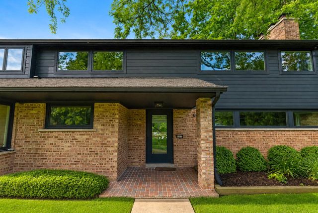 857 E Glenbrook ROAD, Bayside, WI 53217