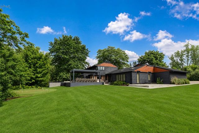 857 E Glenbrook ROAD, Bayside, WI 53217