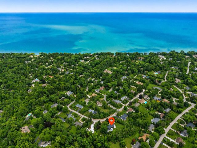 857 E Glenbrook ROAD, Bayside, WI 53217